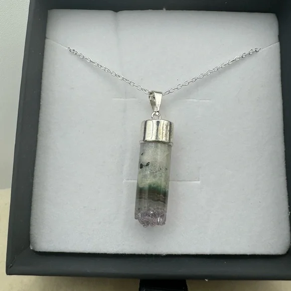 Amethyst and Agate Cylinder Pendant on Box Chain - Picture 11 of 11